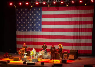 Review | Willie Nelson’s Still Got a Show to Play at Age 91